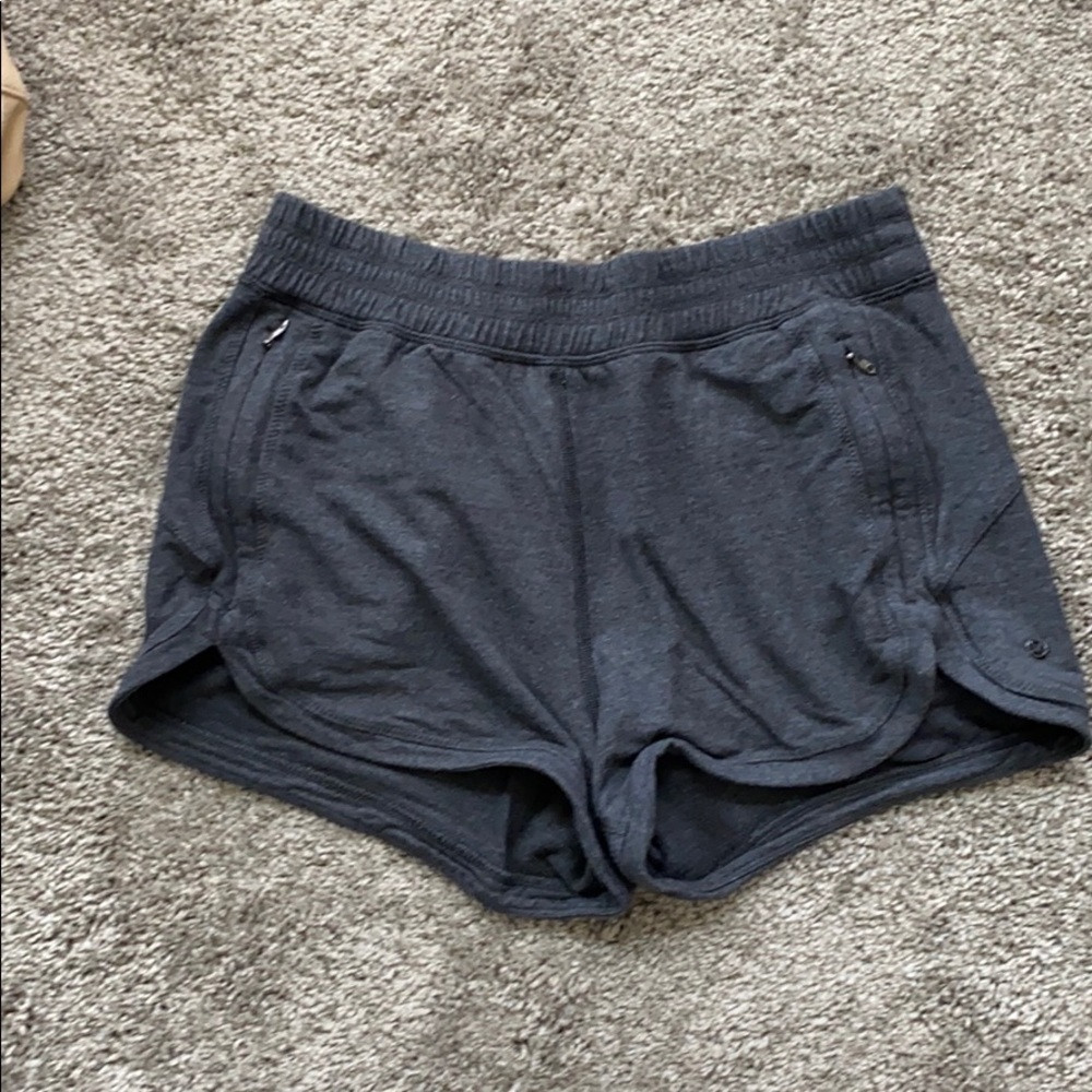 SOLD. LULU Sweat short Sz 6